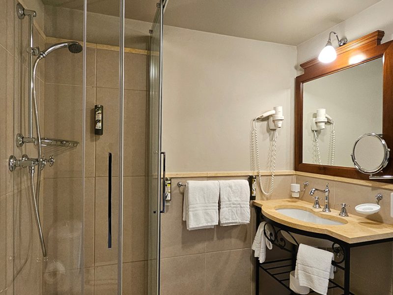 Bathroom in the Belle Etage Double Superior Room on the 3rd floor