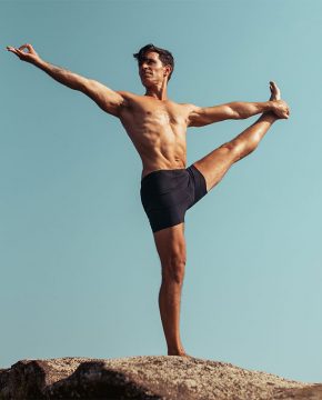 Yoga_Pose_NicoLuce