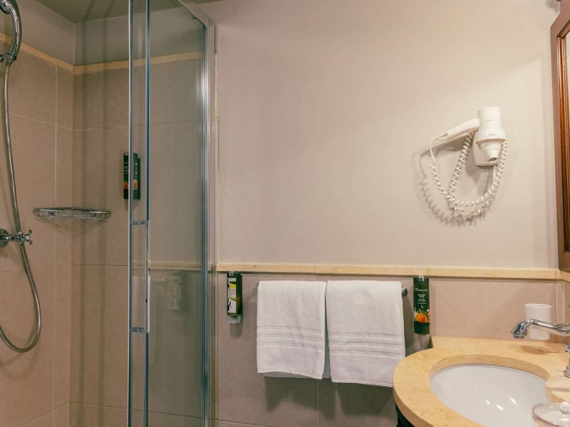 Belle Etage Superior Room Bathroom