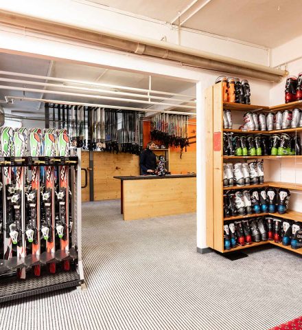 rv_ski-service-victoria_header_1920x1200px rv_ski-service-victoria_header_1920x1200px